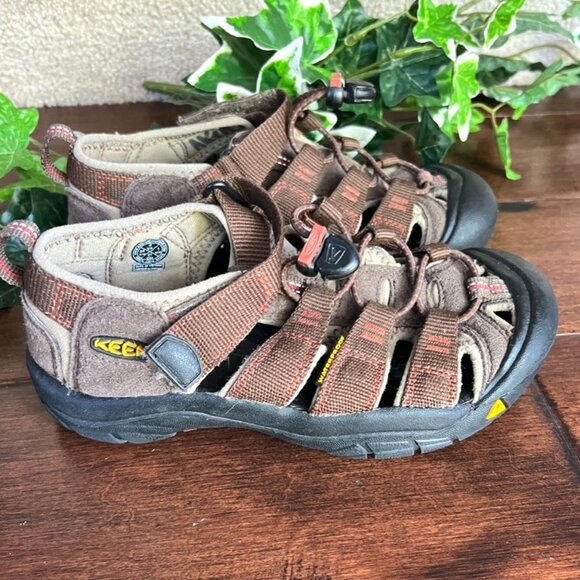 Keen Other - Keen boy's waterproof brown beach hiking sandals size 2